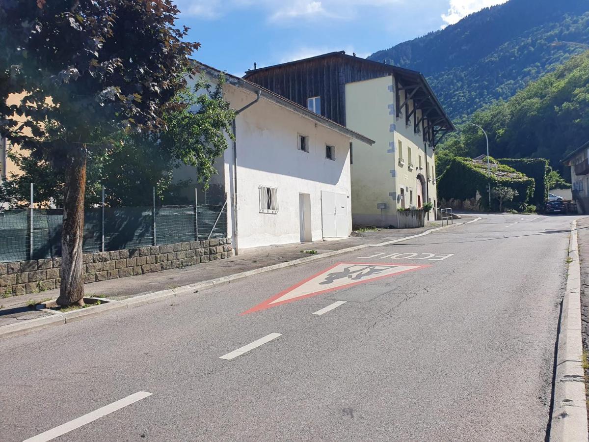 Maison Villageoise Collombey-Muraz Exterior foto